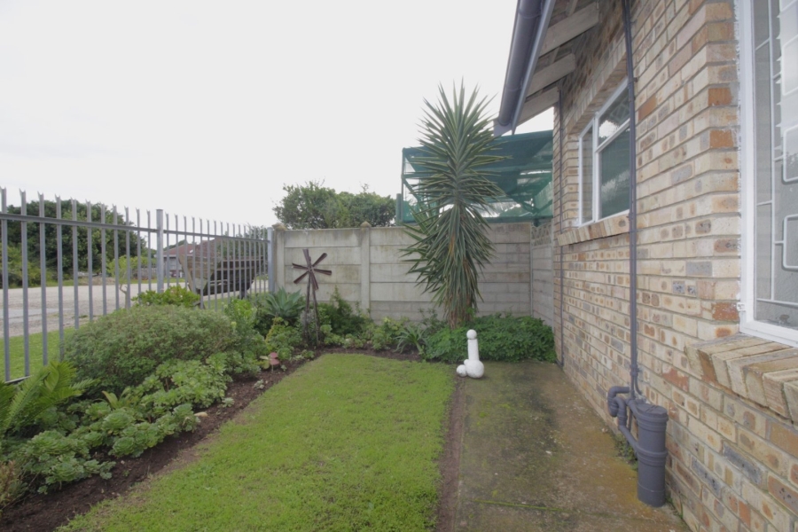 4 Bedroom Property for Sale in Aston Bay Eastern Cape